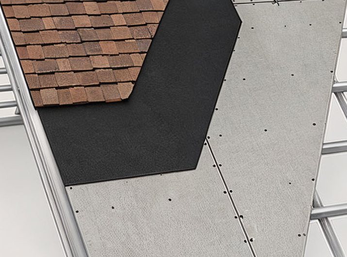 Roof build-up: shingles, membrane, board and steel purlins
